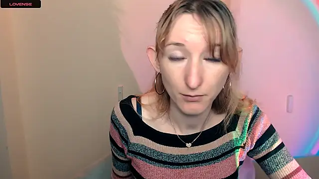 Snapshot of AmandaSell chatting on September 25, 7:34 am AmandaSell online show from September 25, 7:34 am