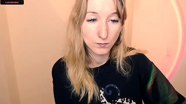 Snapshot of AmandaSell chatting on October 9, 8:12 am AmandaSell online show from October 9, 8:12 am