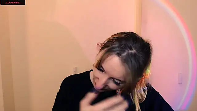 Snapshot of AmandaSell chatting on October 10, 8:13 am AmandaSell online show from October 10, 8:13 am