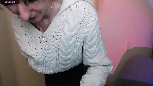 AmandaSell online show from February 6, 8:40 am