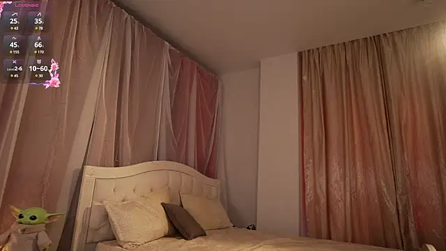 Snapshot of AlisaLore chatting on February 23, 10:06 am AlisaLore online show from February 23, 10:06 am