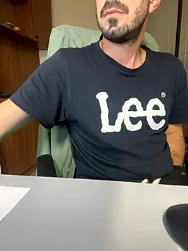 Snapshot of giorgakaci69 chatting on October 9, 3:21 pm giorgakaci69 online show from October 9, 3:21 pm