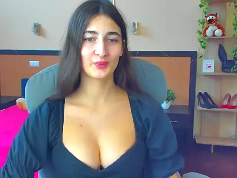 Snapshot of Moon-liza chatting on January 23, 10:22 am Moon-liza online show from January 23, 10:22 am