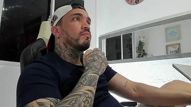 Angel sex latin online show from January 1, 9:17 am