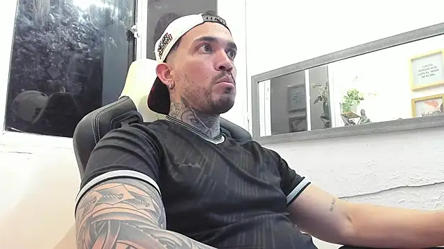 Angel sex latin online show from February 14, 4:04 am