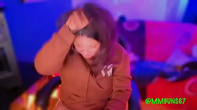 Snapshot of miacanela_xo chatting on October 21, 1:17 am miacanela xo online show from October 21, 1:17 am