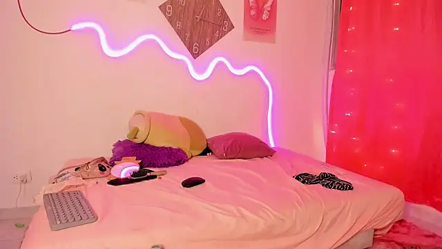 Snapshot of lilith_horny chatting on January 10, 9:02 am lilith horny online show from January 10, 9:02 am