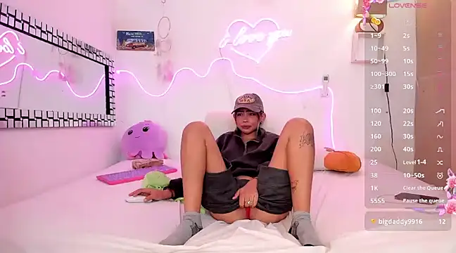 Snapshot of lilith_horny chatting on February 12, 2:21 pm lilith horny online show from February 12, 2:21 pm