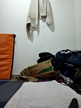 Snapshot of lombarlana-89 chatting on March 3, 6:22 pm lombarlana-89 online show from March 3, 6:22 pm