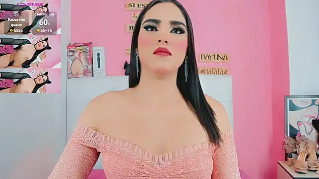 Snapshot of valentina_princess_ chatting on April 23, 5:08 am valentina princess online show from April 23, 5:08 am