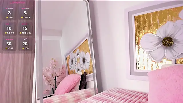 aaryy  online show from October 28, 12:30 pm