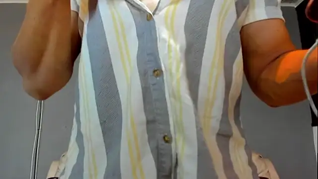 Snapshot of derekk_frostt chatting on March 19, 1:40 pm derekk frostt online show from March 19, 1:40 pm