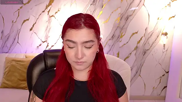 ViolettCastel online show from November 19, 7:14 pm