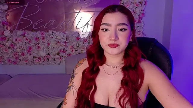 ViolettCastel online show from January 16, 7:29 pm