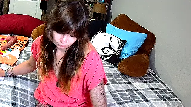 ZeelaXoXo online show from March 22, 5:55 am