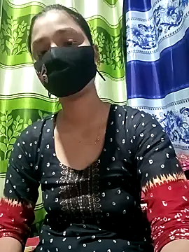 Snapshot of Aruyeshi- chatting on February 1, 4:03 am Aruyeshi- online show from February 1, 4:03 am