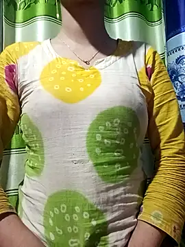 Snapshot of Aruyeshi- chatting on February 13, 4:07 pm Aruyeshi- online show from February 13, 4:07 pm