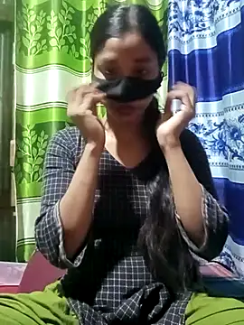 Snapshot of Aruyeshi- chatting on February 19, 8:22 am Aruyeshi- online show from February 19, 8:22 am