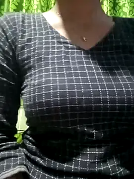 Snapshot of Aruyeshi- chatting on February 20, 12:36 pm Aruyeshi- online show from February 20, 12:36 pm