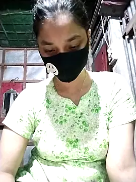 Snapshot of Aruyeshi- chatting on October 7, 3:47 am Aruyeshi- online show from October 7, 3:47 am