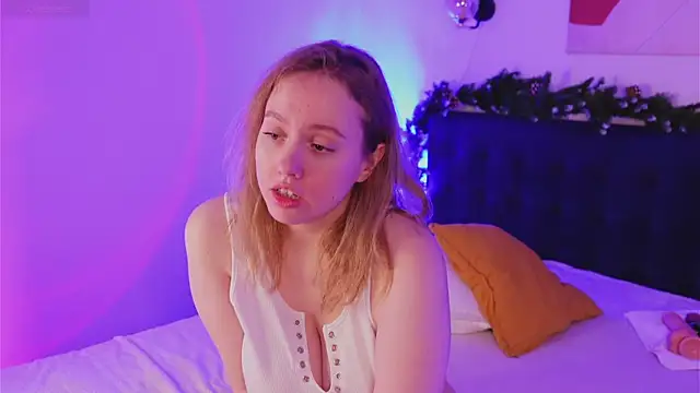 Snapshot of MrsPrude chatting on December 22, 5:34 am MrsPrude online show from December 22, 5:34 am