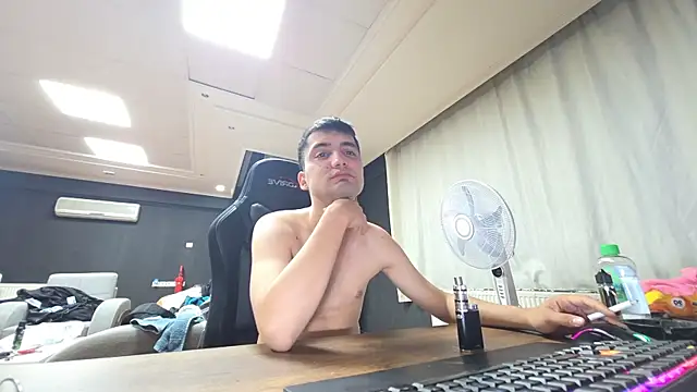 Snapshot of istebenboylebiradamim chatting on October 28, 6:54 pm istebenboylebiradamim online show from October 28, 6:54 pm