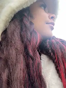 HaileyDiana online show from April 2, 10:24 am