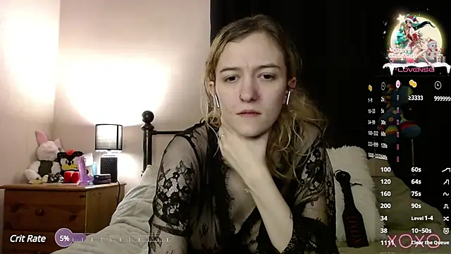 Snapshot of EllieeRose chatting on December 28, 5:44 am EllieeRose online show from December 28, 5:44 am