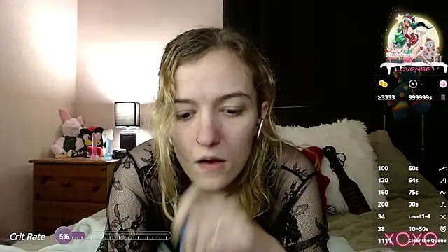 Snapshot of EllieeRose chatting on December 29, 4:48 am EllieeRose online show from December 29, 4:48 am