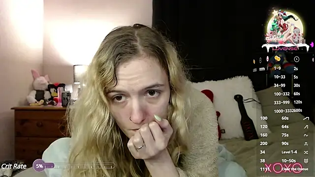Snapshot of EllieeRose chatting on January 7, 8:13 am EllieeRose online show from January 7, 8:13 am