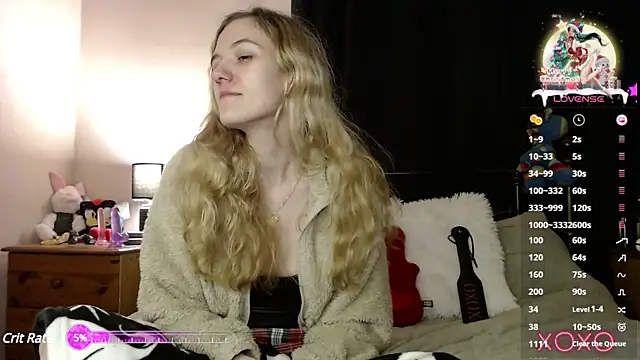 Snapshot of EllieeRose chatting on January 8, 3:40 am EllieeRose online show from January 8, 3:40 am
