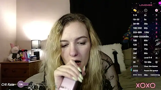 Snapshot of EllieeRose chatting on February 3, 6:49 pm EllieeRose online show from February 3, 6:49 pm