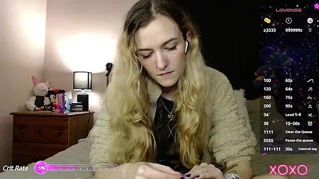 Snapshot of EllieeRose chatting on March 10, 7:07 pm EllieeRose online show from March 10, 7:07 pm