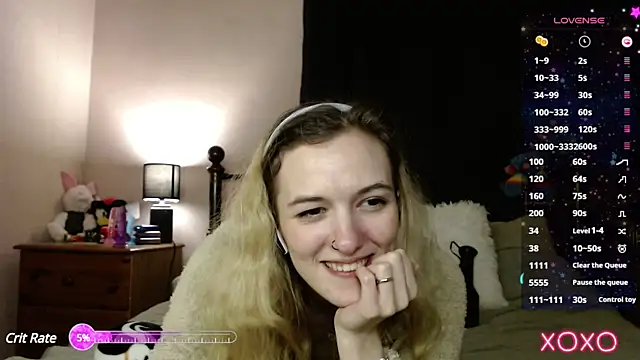 Snapshot of EllieeRose chatting on March 14, 12:21 am EllieeRose online show from March 14, 12:21 am