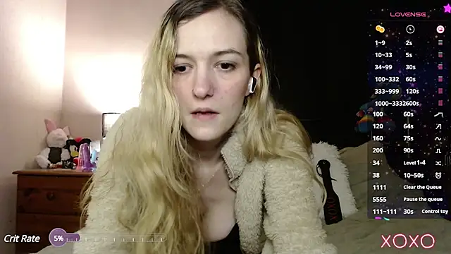 Snapshot of EllieeRose chatting on March 16, 10:53 pm EllieeRose online show from March 16, 10:53 pm