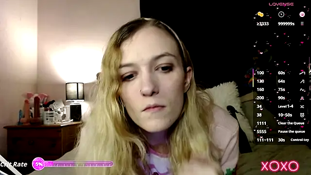 Snapshot of EllieeRose chatting on September 19, 8:20 pm EllieeRose online show from September 19, 8:20 pm