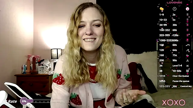 Snapshot of EllieeRose chatting on September 24, 11:30 pm EllieeRose online show from September 24, 11:30 pm