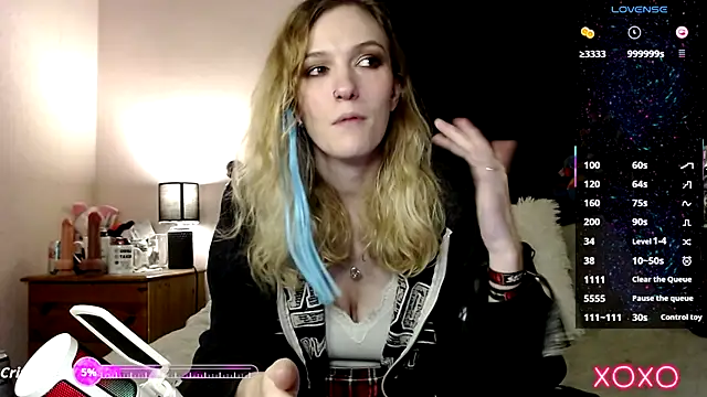 Snapshot of EllieeRose chatting on October 5, 7:56 pm EllieeRose online show from October 5, 7:56 pm