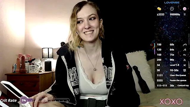 Snapshot of EllieeRose chatting on October 10, 8:19 pm EllieeRose online show from October 10, 8:19 pm
