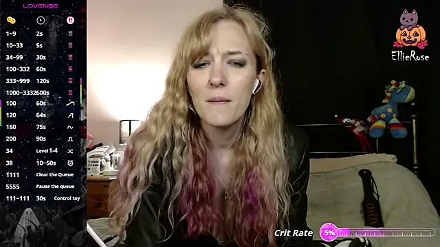 Snapshot of EllieeRose chatting on May 10, 10:26 pm EllieeRose online show from May 10, 10:26 pm