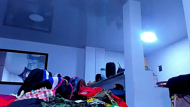 kerlysmith 24 online show from February 6, 4:14 pm