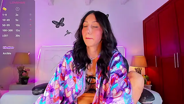 Snapshot of LyaEvanss chatting on January 7, 1:35 pm LyaEvanss online show from January 7, 1:35 pm