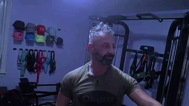 Snapshot of DaddySnowXX chatting on November 28, 2:03 am DaddySnowXX online show from November 28, 2:03 am