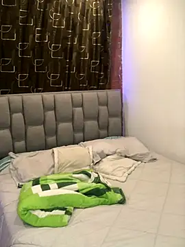 Snapshot of Shanonsex2 chatting on December 3, 12:40 am Shanonsex2 online show from December 3, 12:40 am