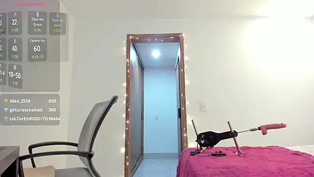 CharlotteRouseVIP online show from November 8, 11:36 pm