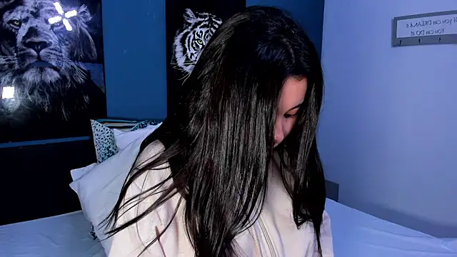 Snapshot of Liana_Bernocchi chatting on February 10, 2:08 am Liana Bernocchi online show from February 10, 2:08 am