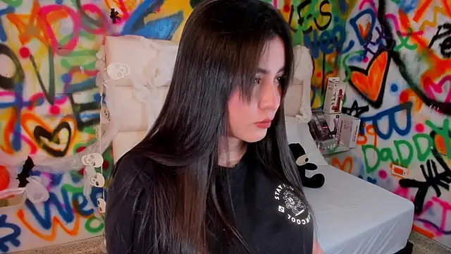 Snapshot of Liana_Bernocchi chatting on October 19, 8:09 pm Liana Bernocchi online show from October 19, 8:09 pm