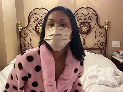 Snapshot of mako-mako33 chatting on September 11, 10:04 am mako-mako33 online show from September 11, 10:04 am