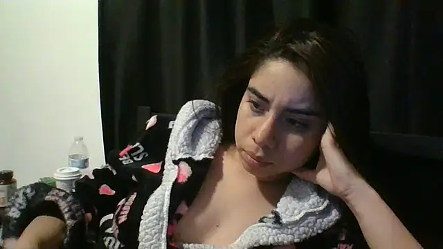 catrinasexy19 online show from March 10, 5:39 pm