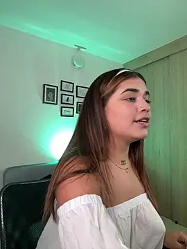 Snapshot of JoselinFlower_ chatting on February 1, 12:40 am JoselinFlower  online show from February 1, 12:40 am